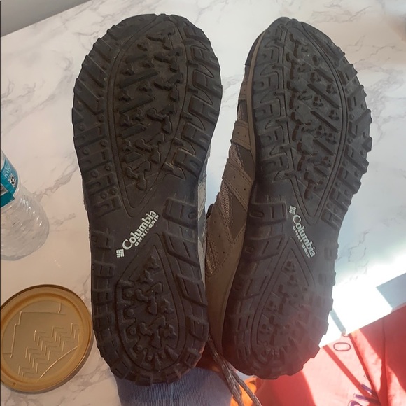 Columbia Hiking Sneakers - Picture 3 of 3